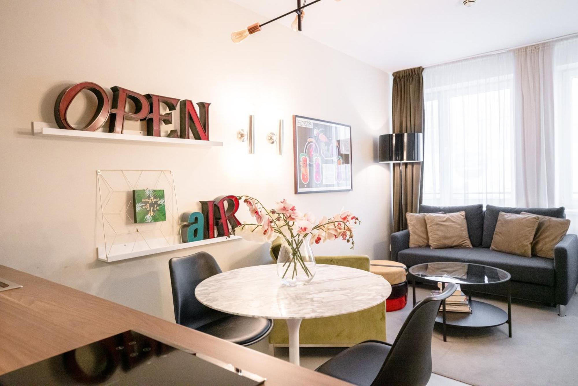 Heymi Apartments Mondschein 비엔나 객실 사진